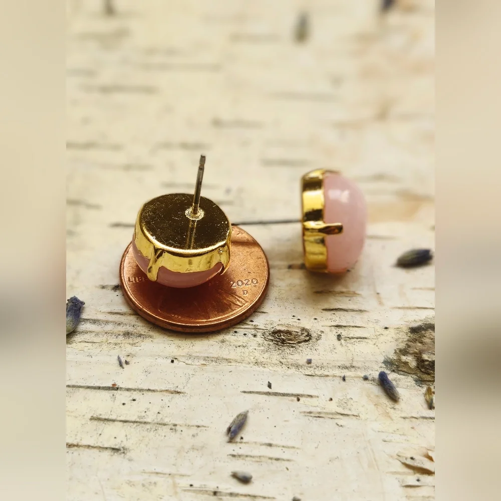 Elegant Soft Light Pink Stud Earrings In 18K Gold Plated